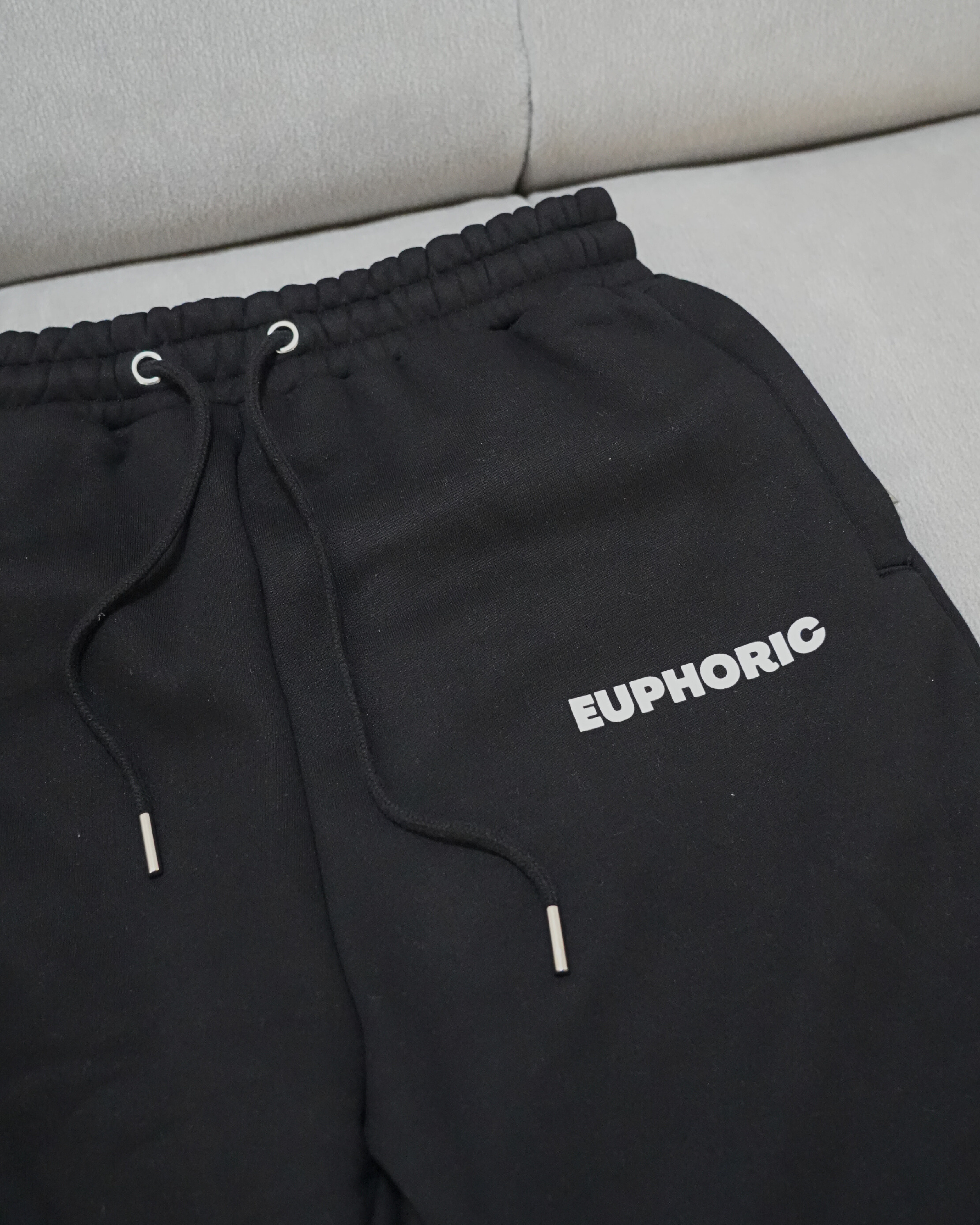 EUPHORIC ESSENTIAL SWEATPANTS. Dopamine Department (JET BLACK)