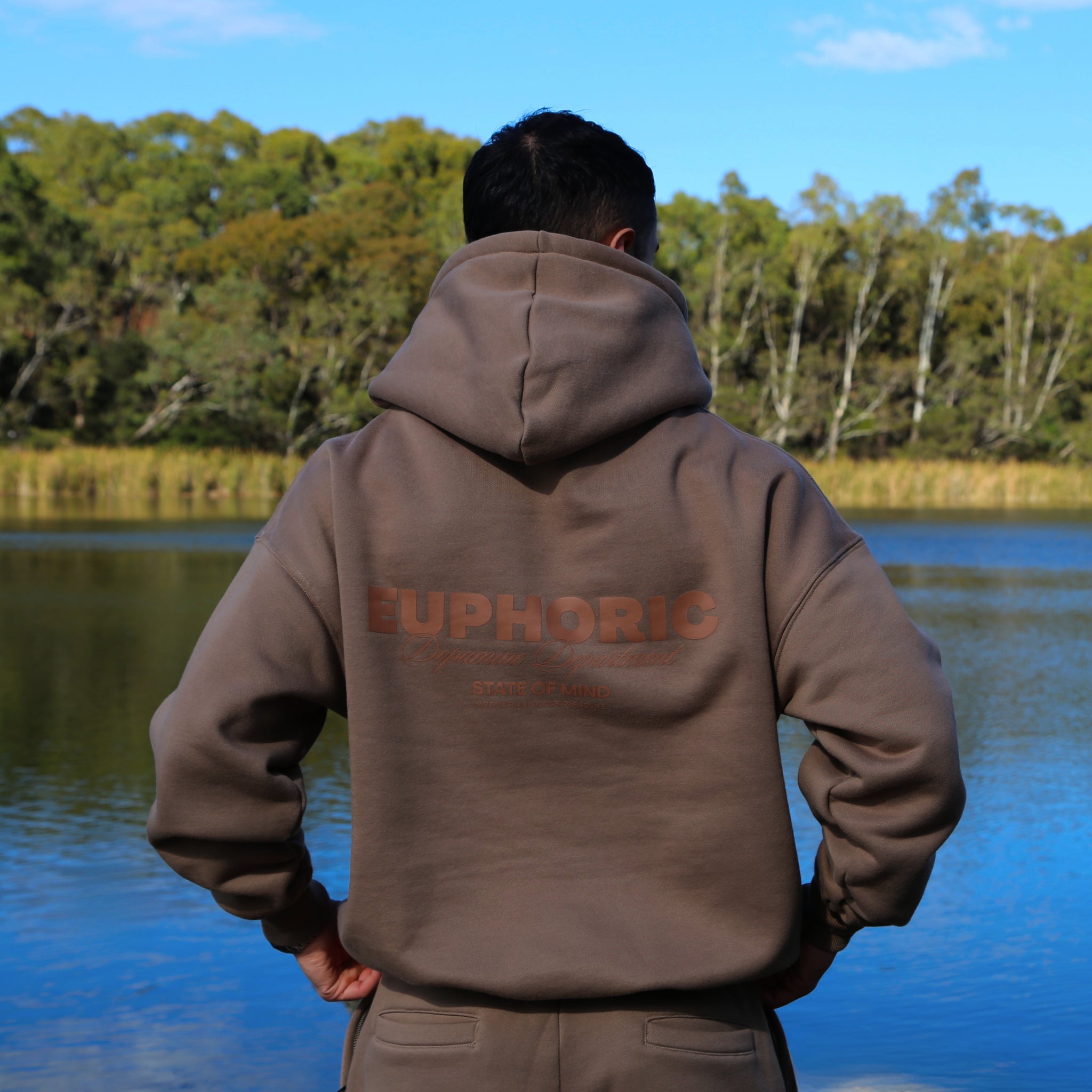EUPHORIC ESSENTIAL TRACKSUIT SET (MOCHA)