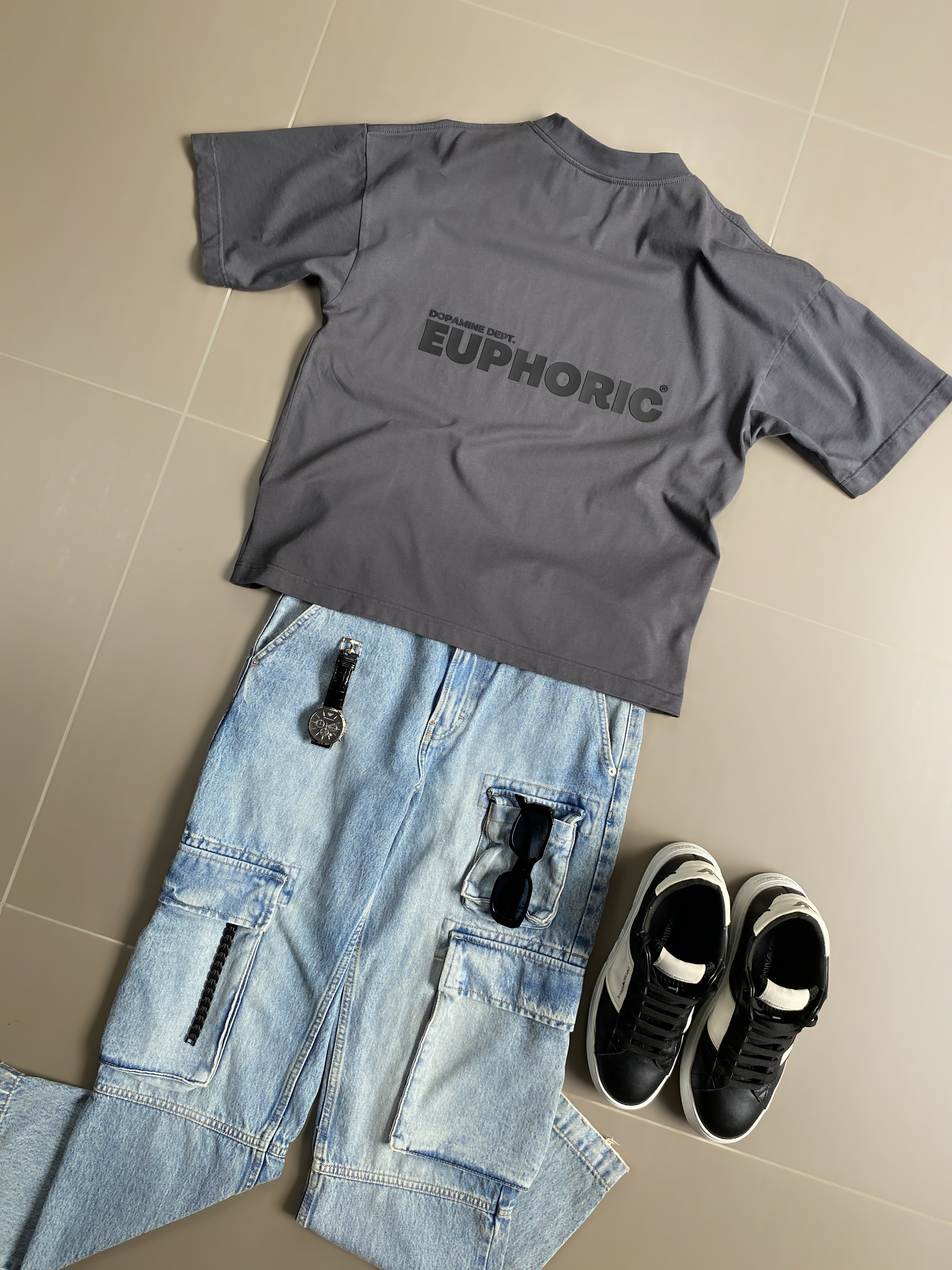 EUPHORIC DOPAMINE DEPT. T-SHIRT (POPPY SEED GREY)
